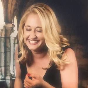 Meet your Posher, Jillian